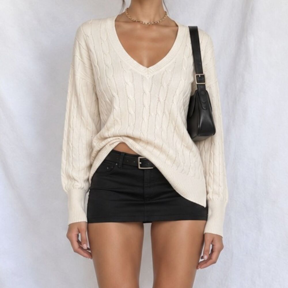 Vintage Y2K Off White Cream Wool Blend Cable Knit V-Neck Sweater Top Size SP